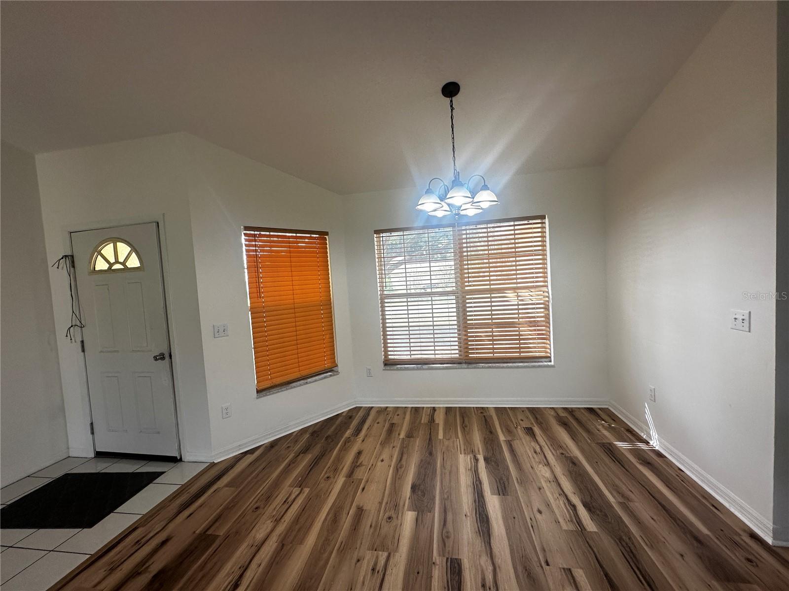 SUN COUNTRY ESTATE - Residential Lease