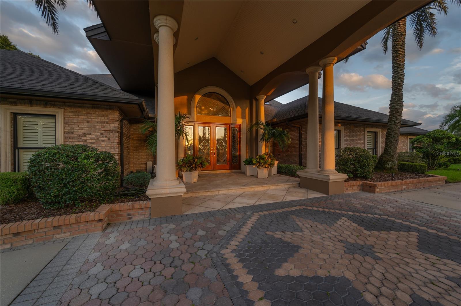 CHEVAL - Residential