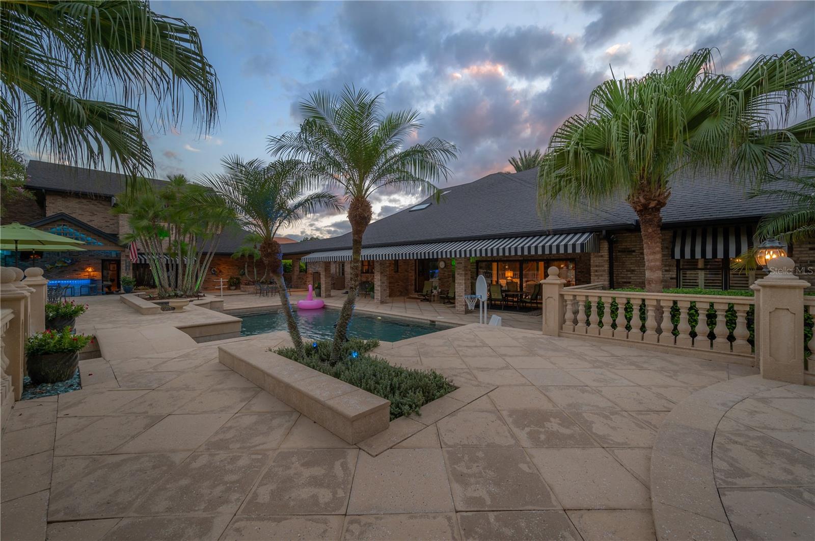 CHEVAL - Residential