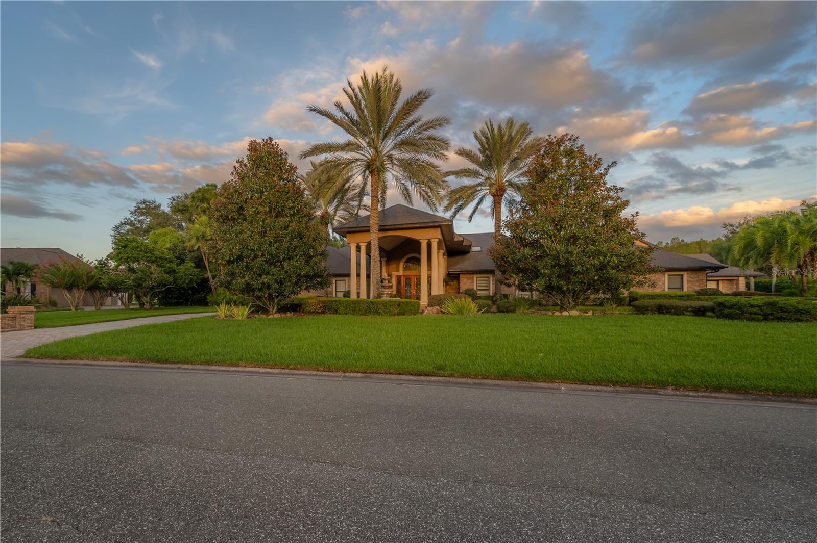 CHEVAL - Residential