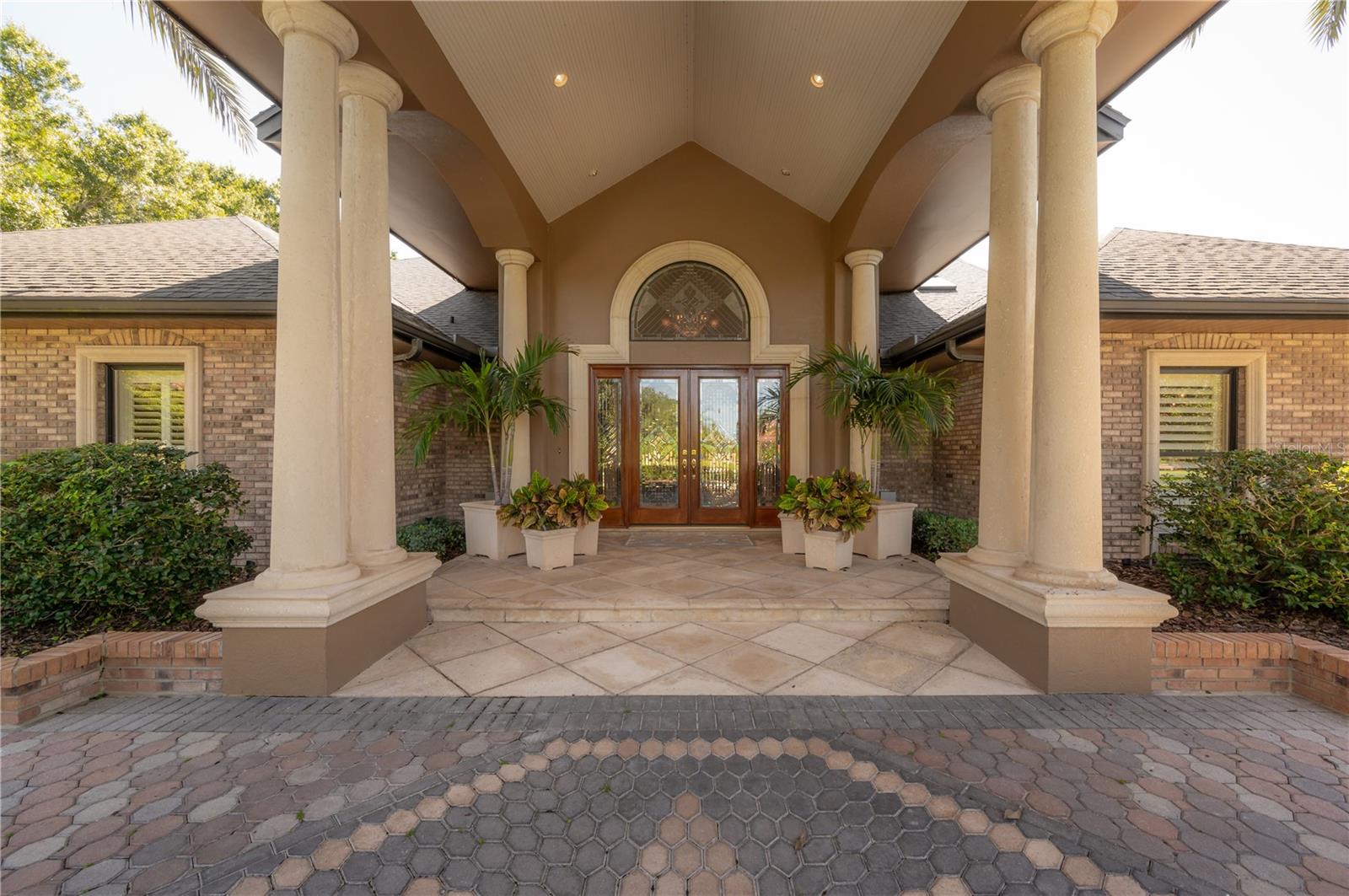 CHEVAL - Residential