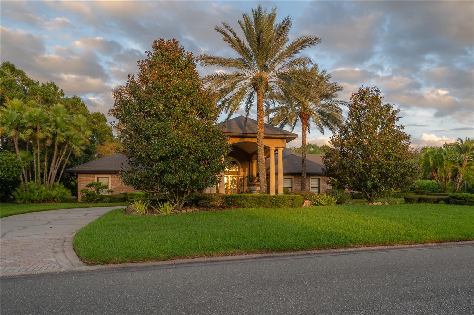 CHEVAL - Residential