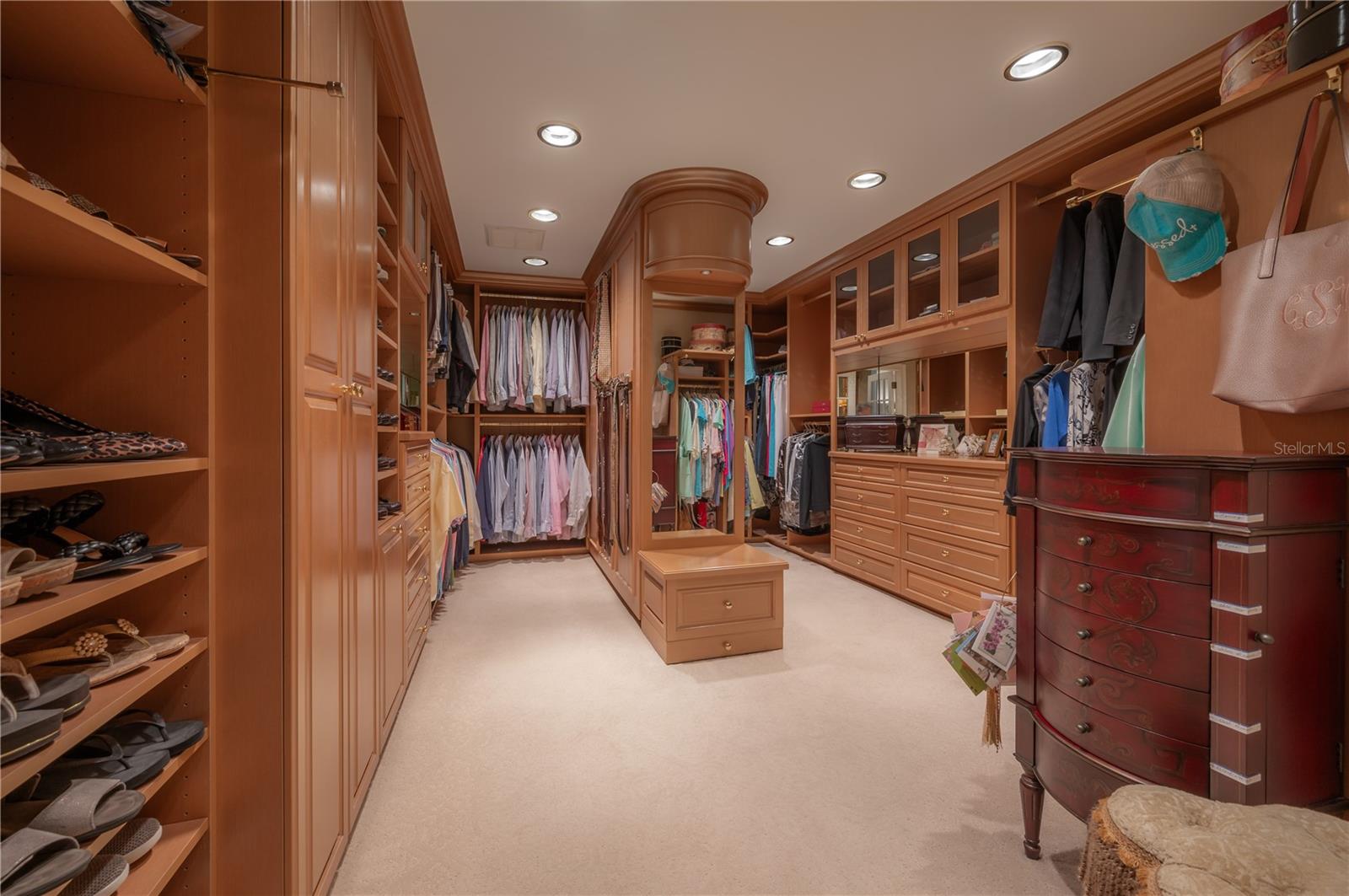 CHEVAL - Residential