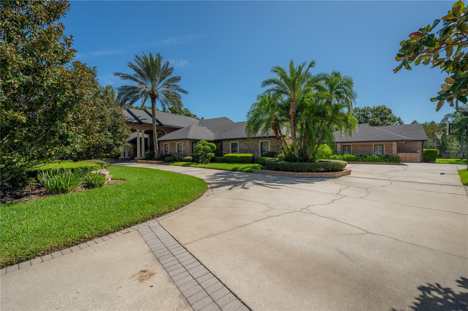 CHEVAL - Residential