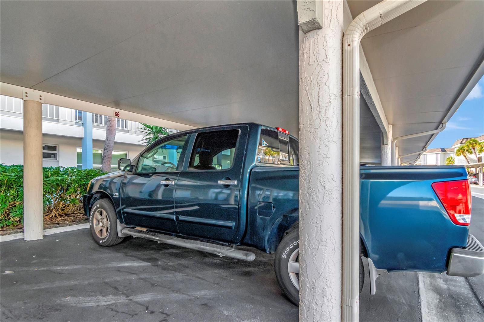 LONGBOAT HARBOUR - Residential