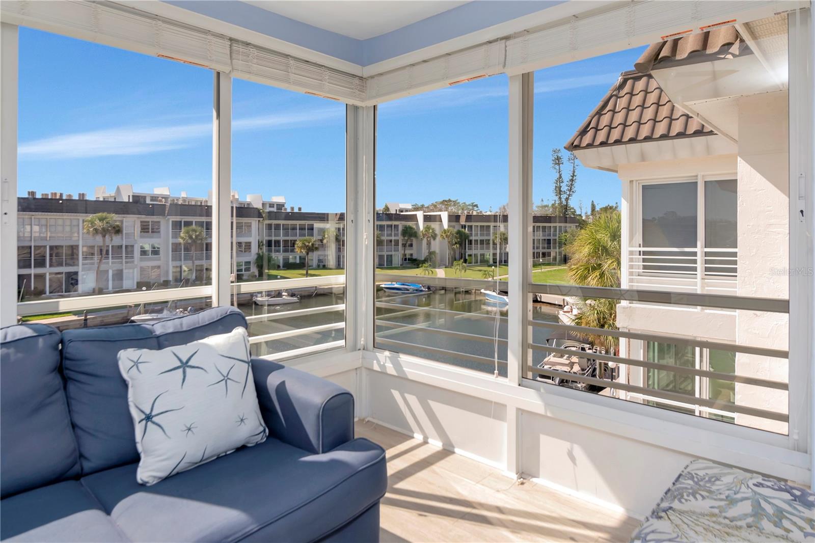 4390 EXETER DRIVE 305