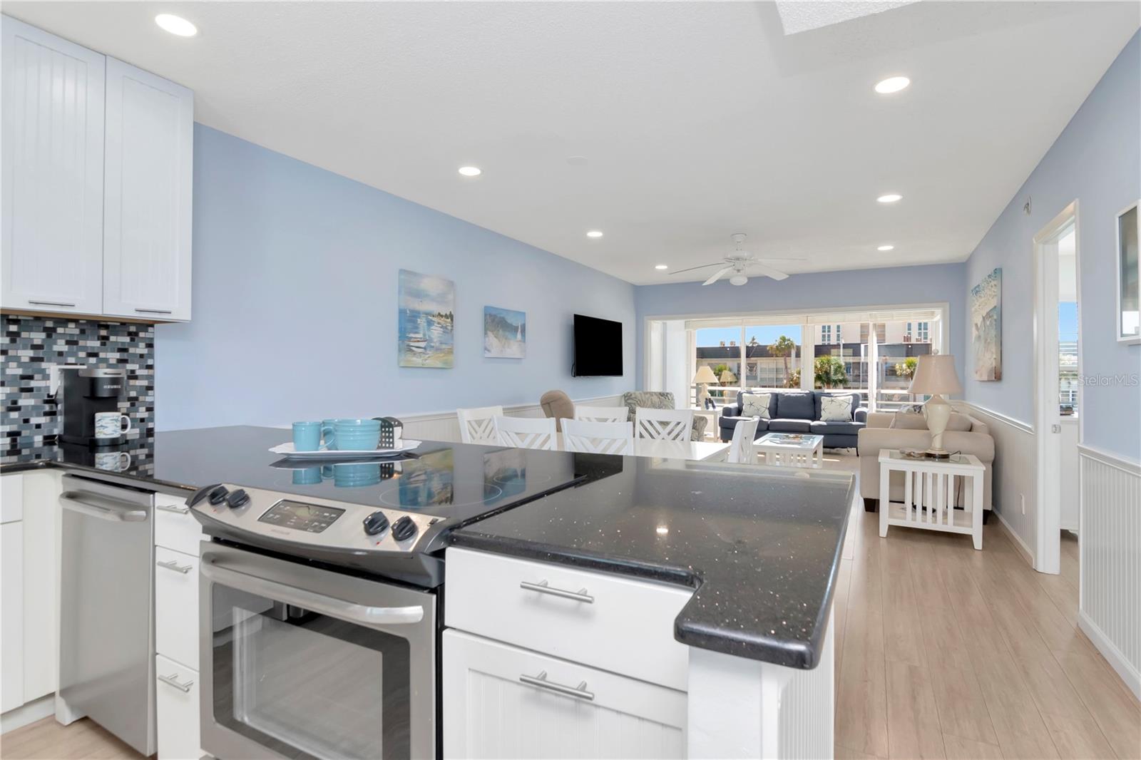 LONGBOAT HARBOUR - Residential