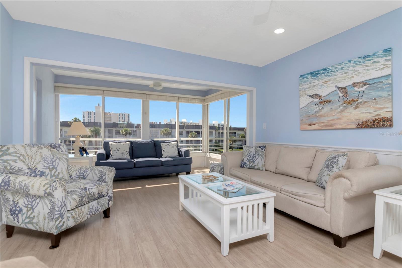 4390 EXETER DRIVE 305