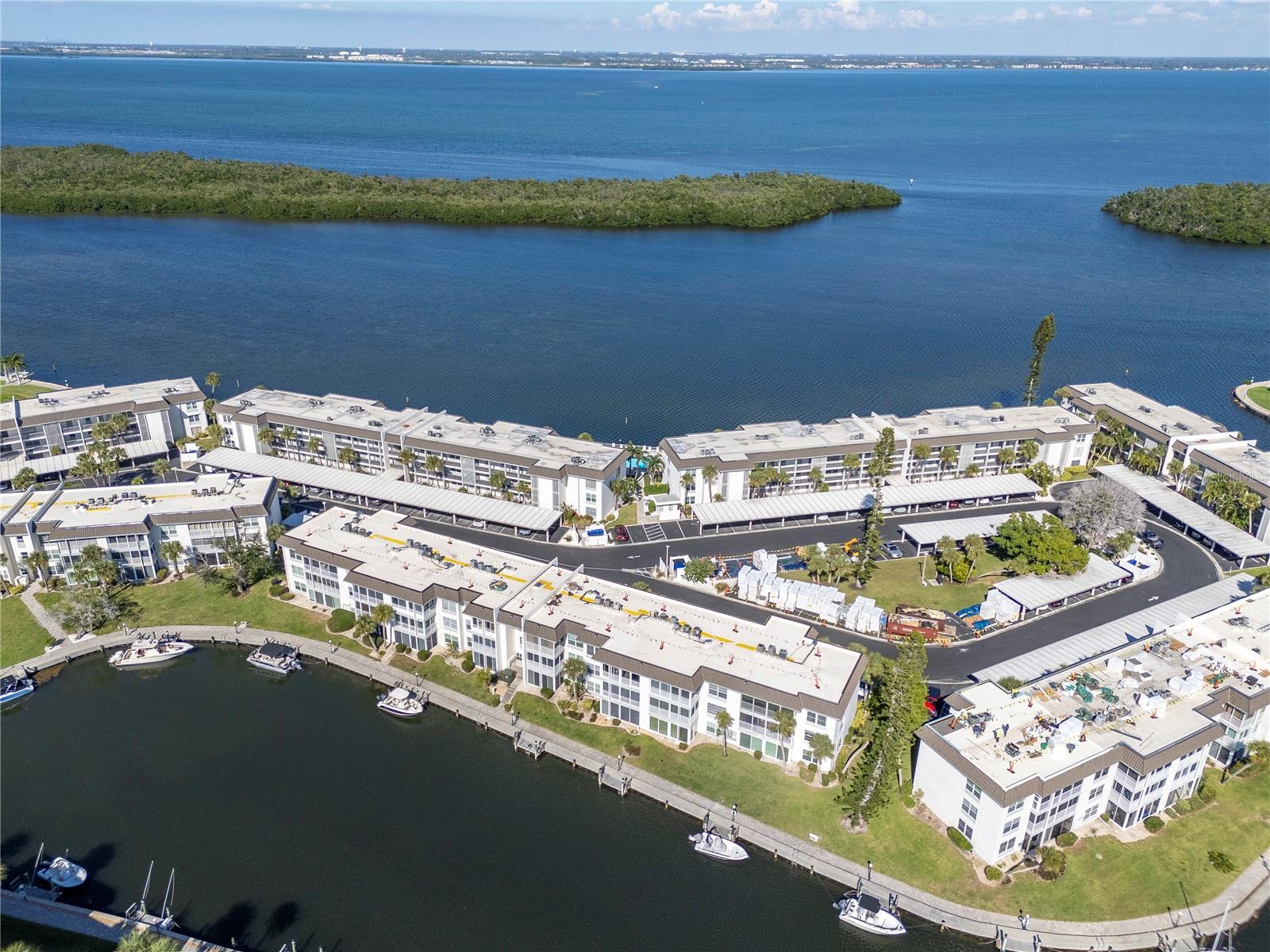 LONGBOAT HARBOUR - Residential