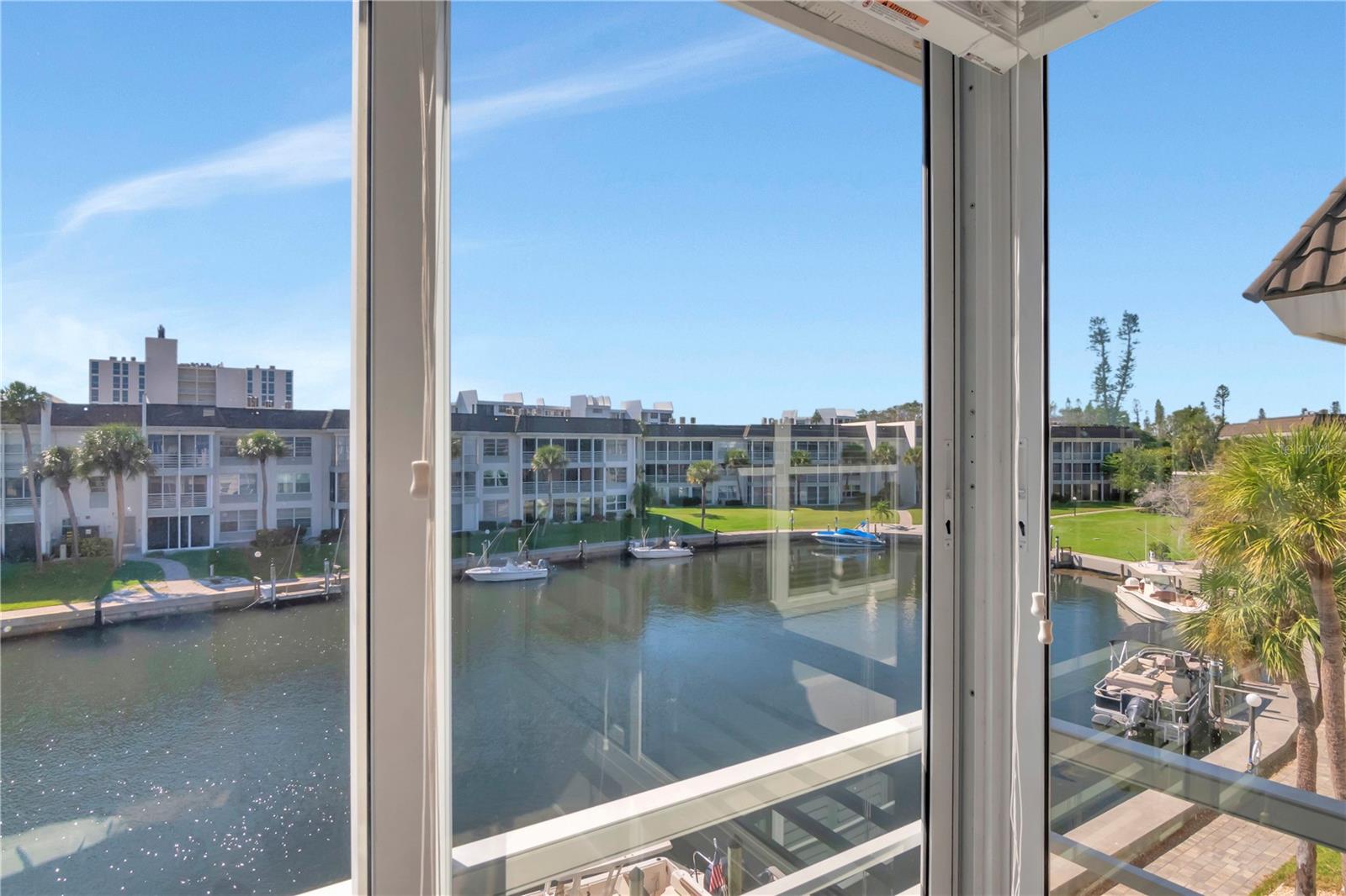 LONGBOAT HARBOUR - Residential