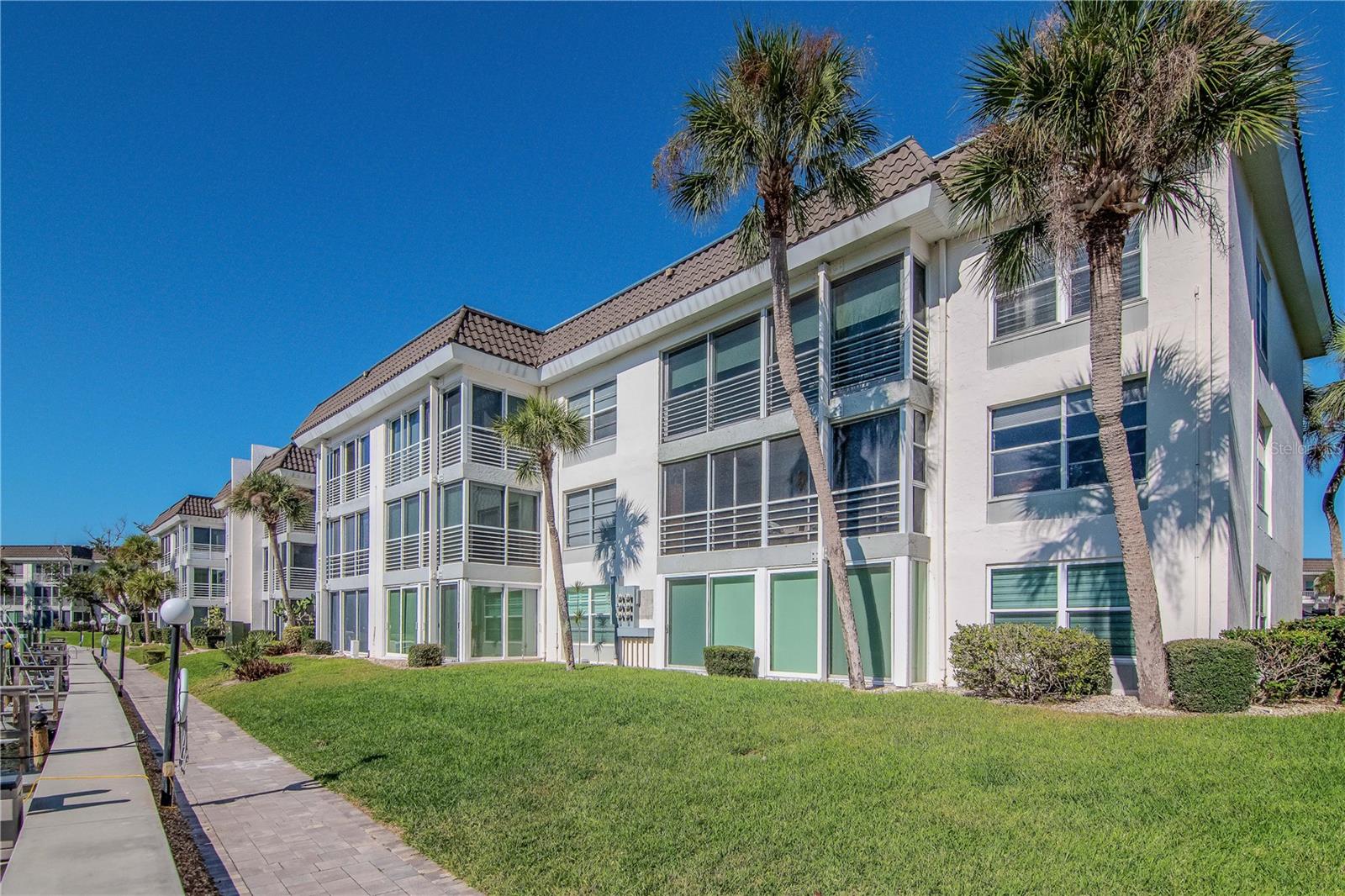 LONGBOAT HARBOUR - Residential