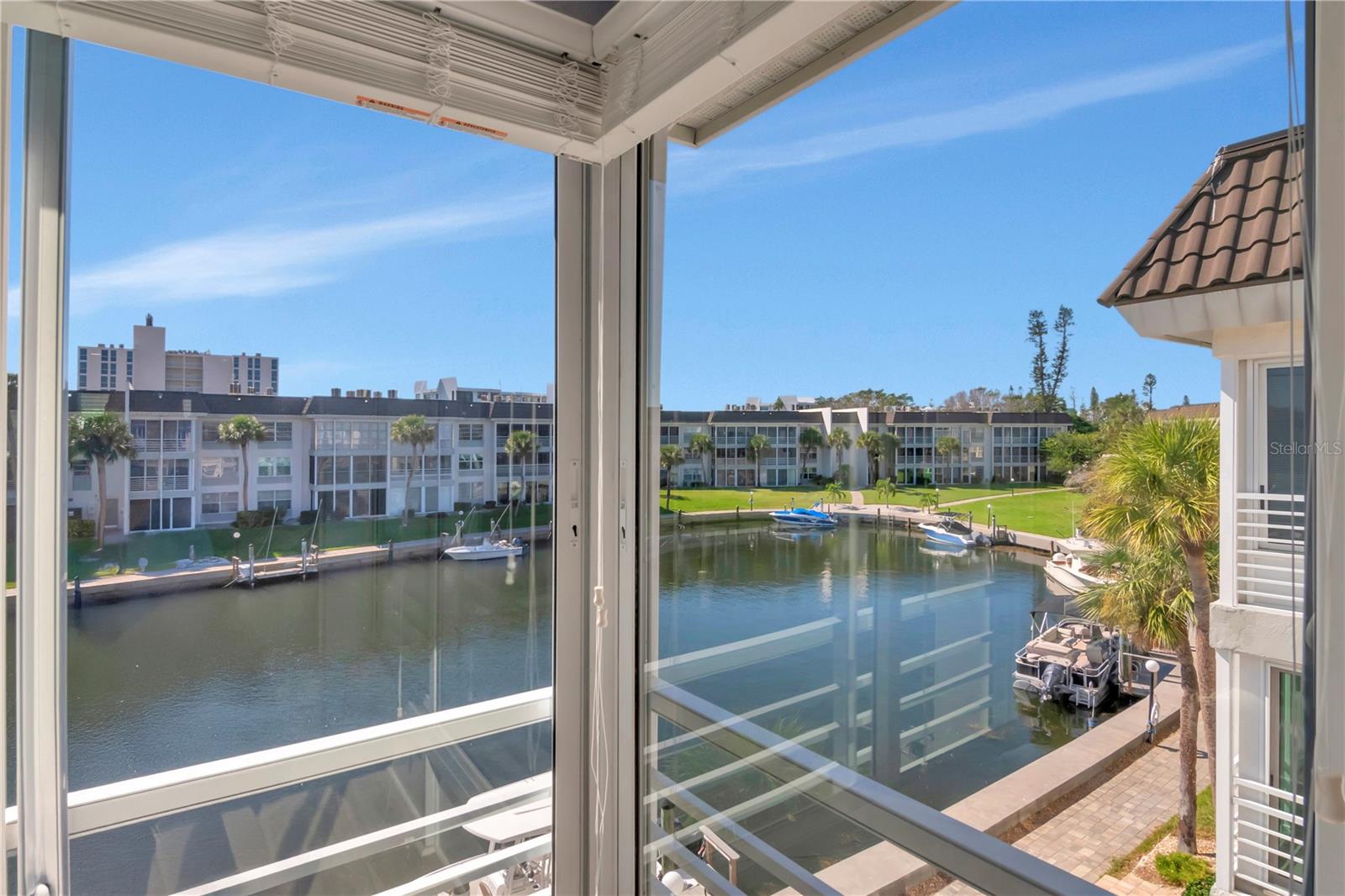 LONGBOAT HARBOUR - Residential