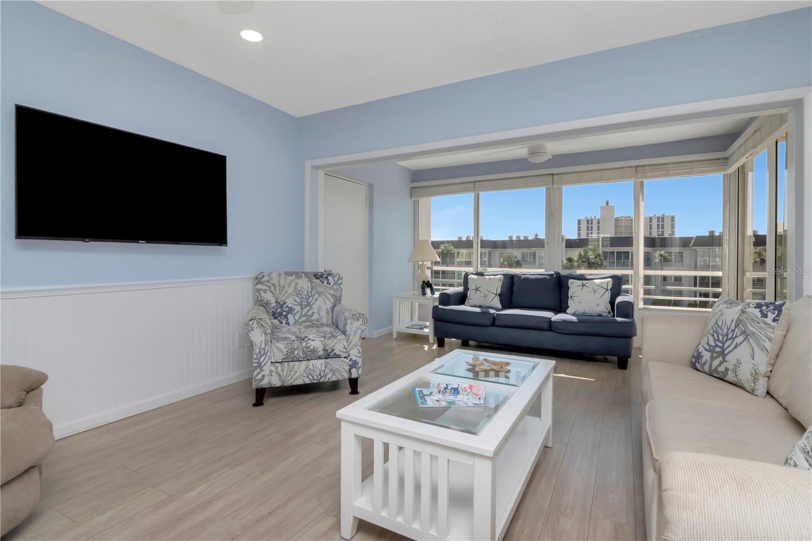 LONGBOAT HARBOUR - Residential