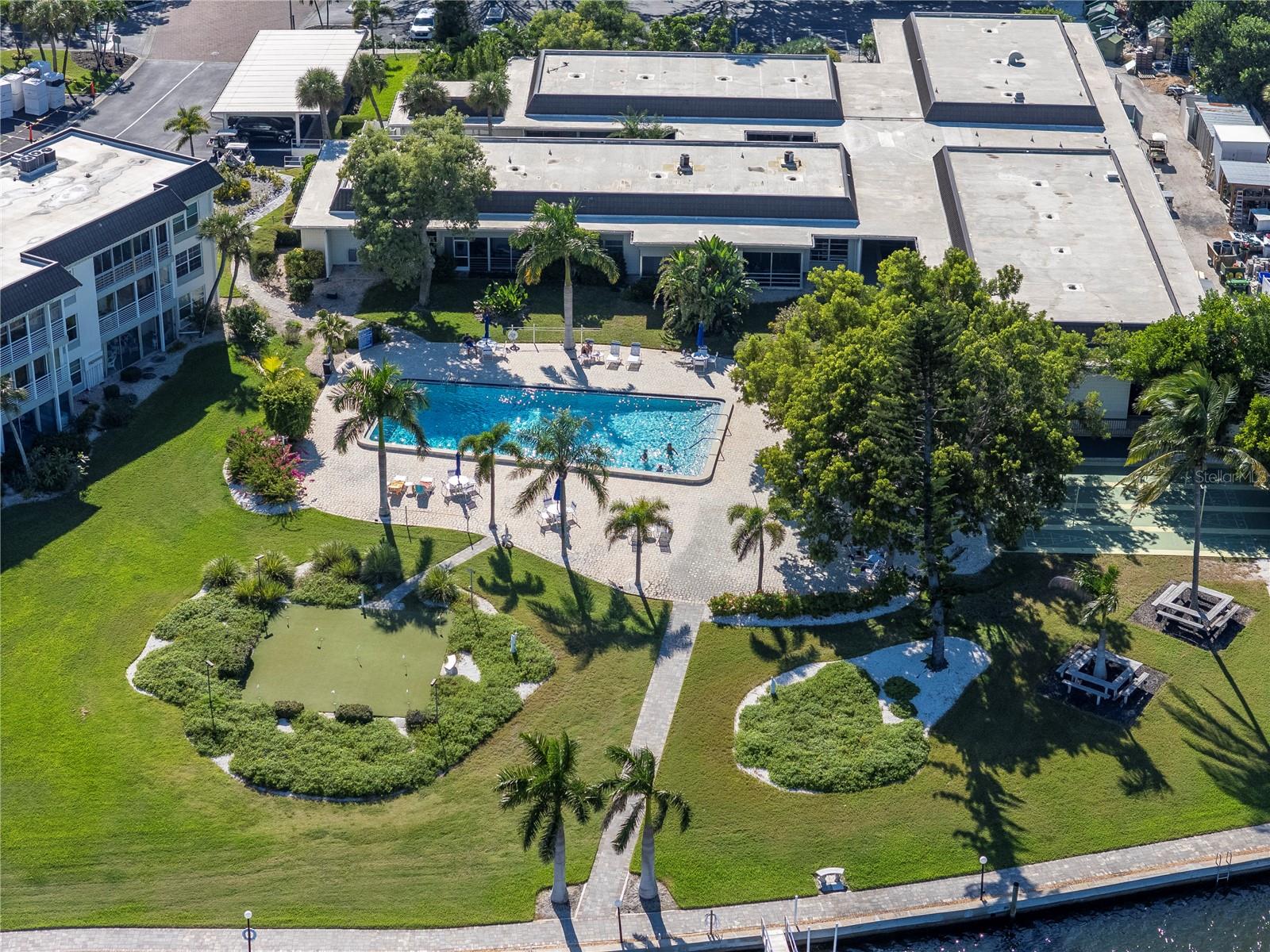 LONGBOAT HARBOUR - Residential