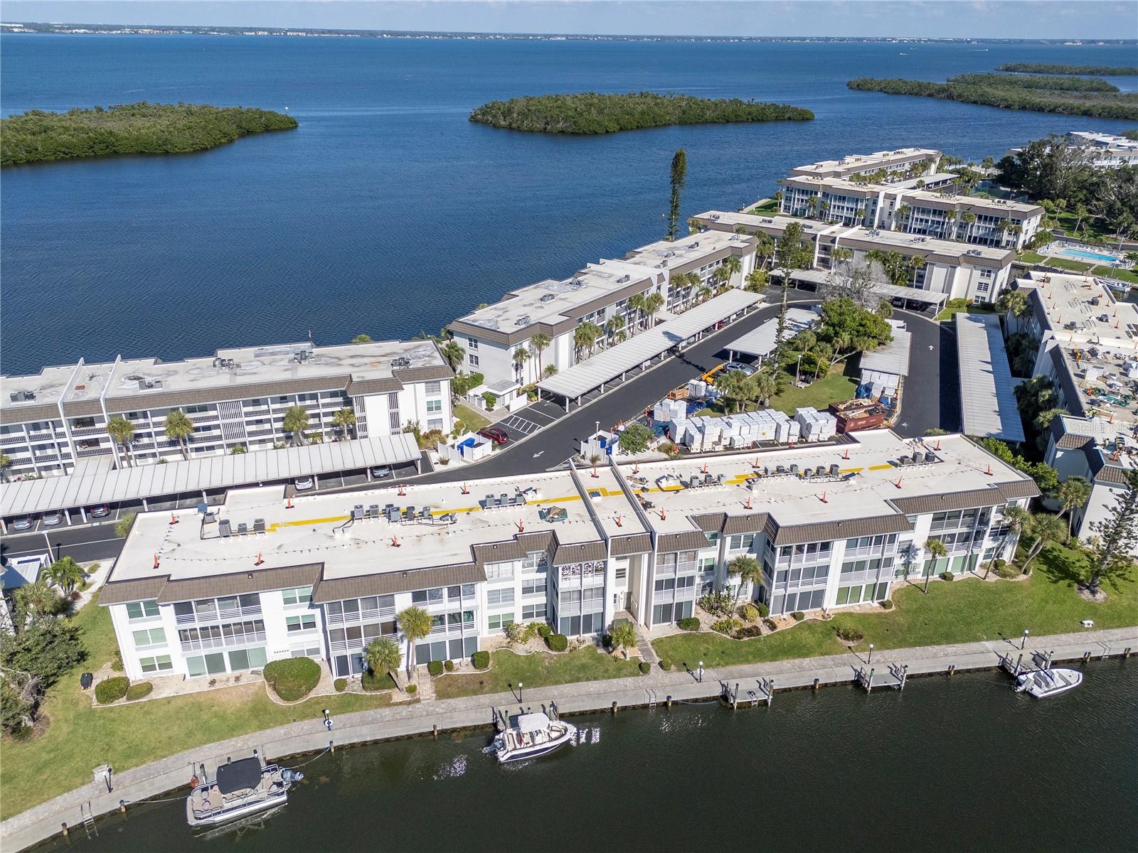 LONGBOAT HARBOUR - Residential