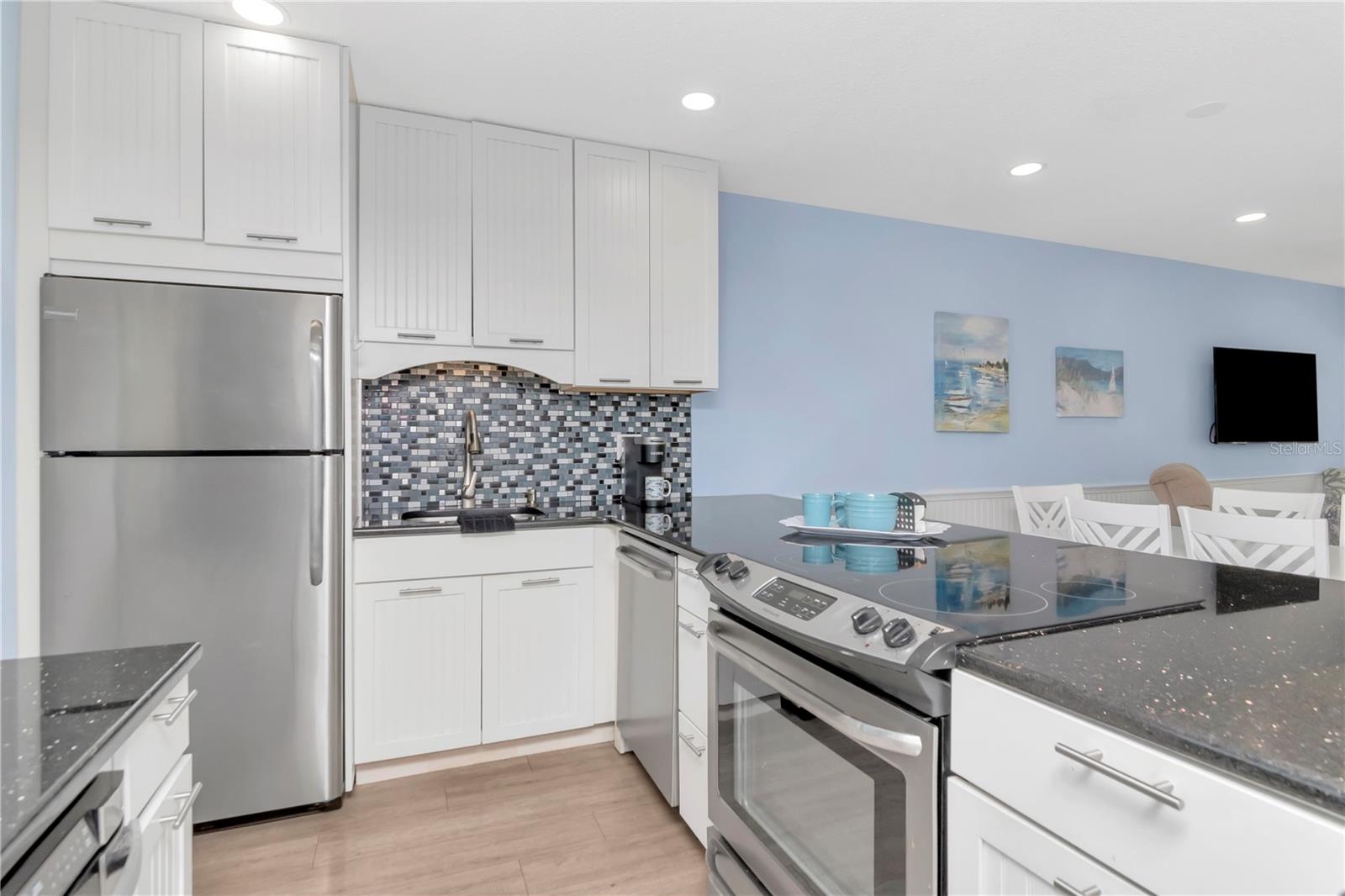 LONGBOAT HARBOUR - Residential