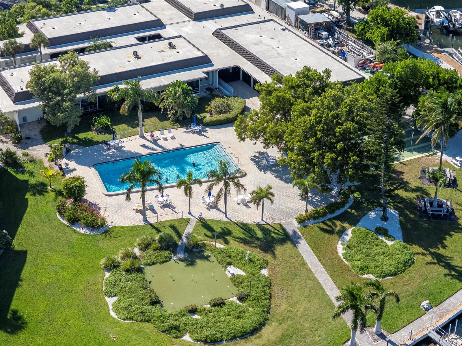 LONGBOAT HARBOUR - Residential