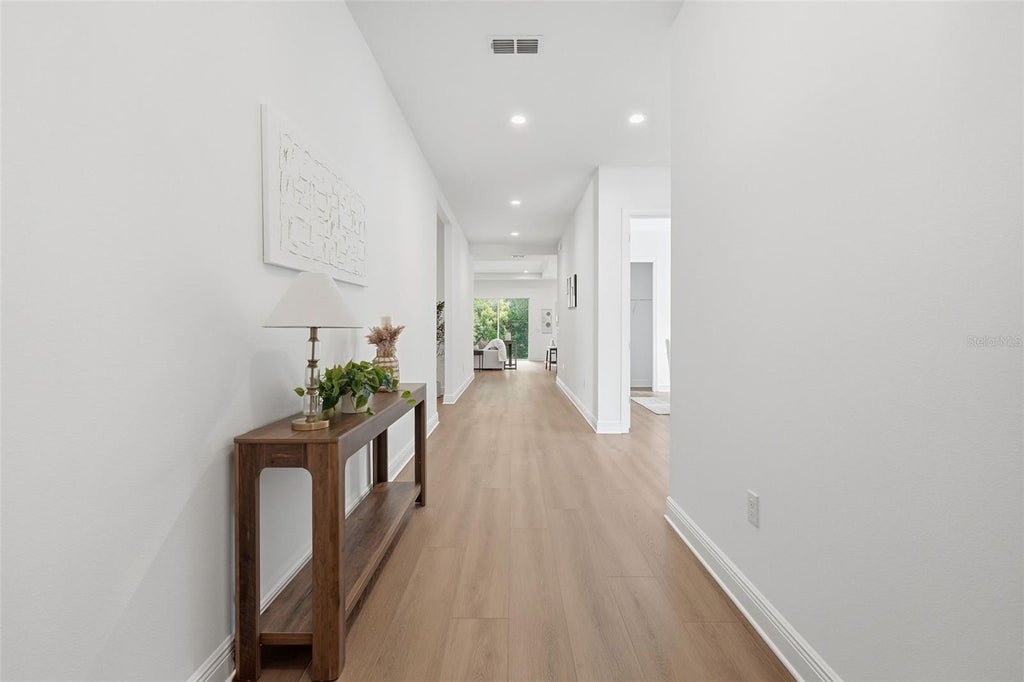 Photo of 1664 Stonecliff Drive, Apopka, FL 32703 (MLS # O6438369)