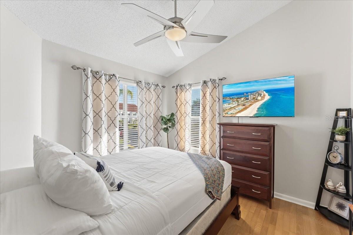 VISTA VERDE UNIT II - Residential