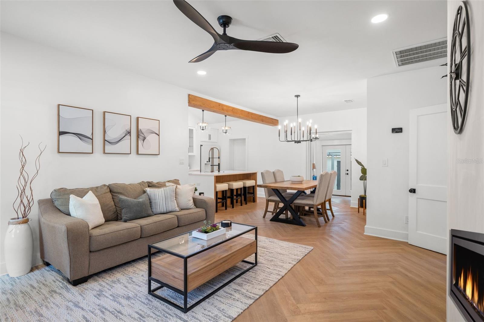 RIO VISTA - Residential