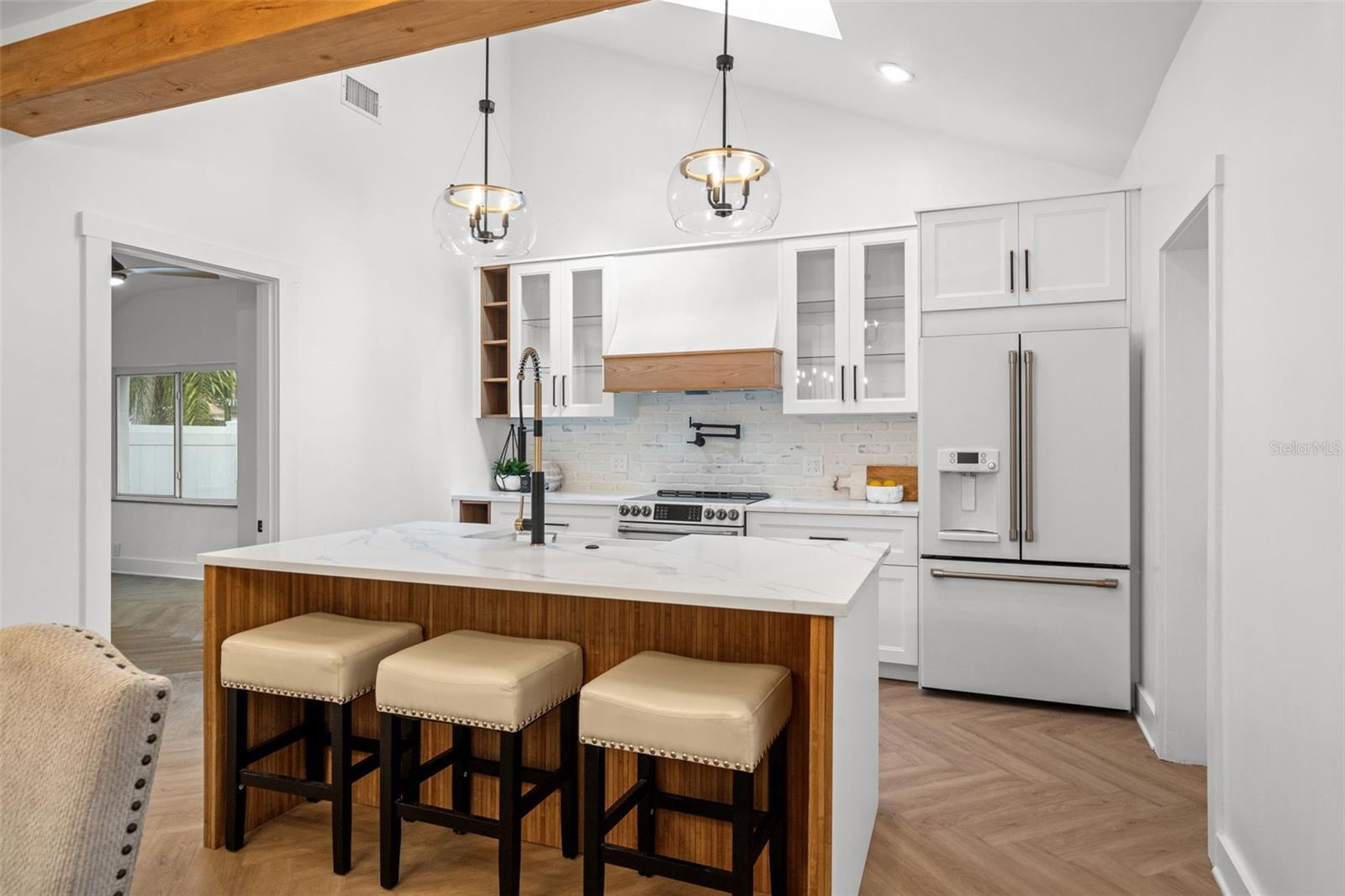 RIO VISTA - Residential