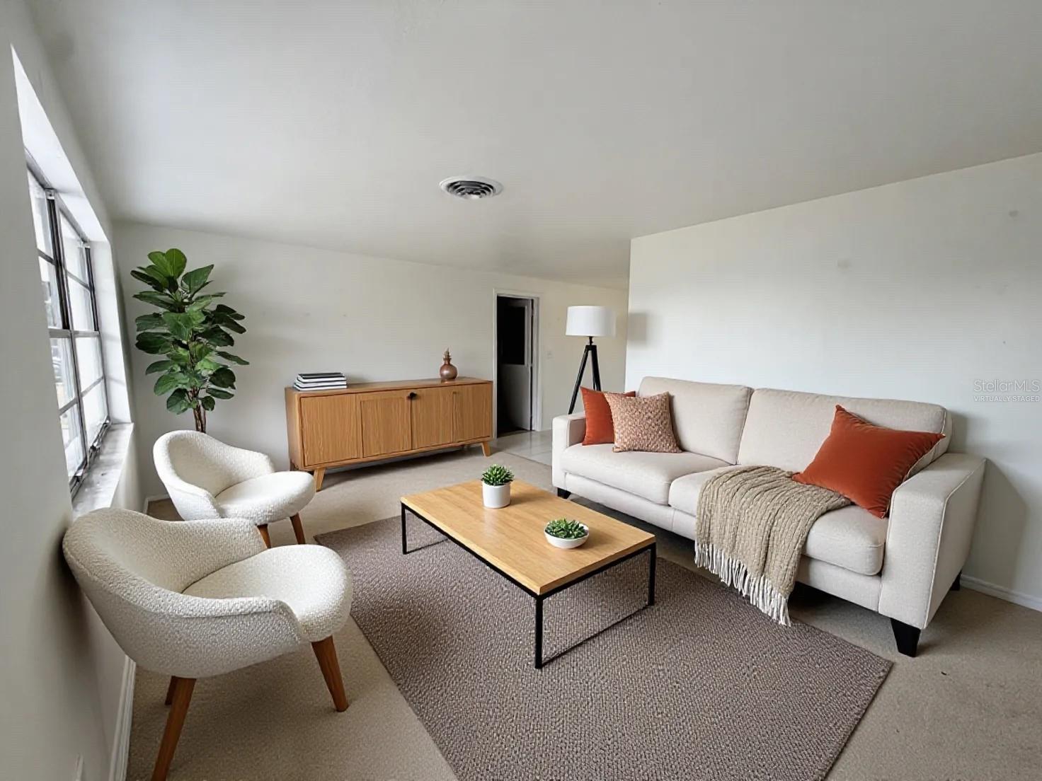 COLONIAL HILLS - Residential