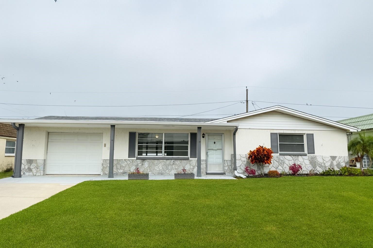 COLONIAL HILLS - Residential