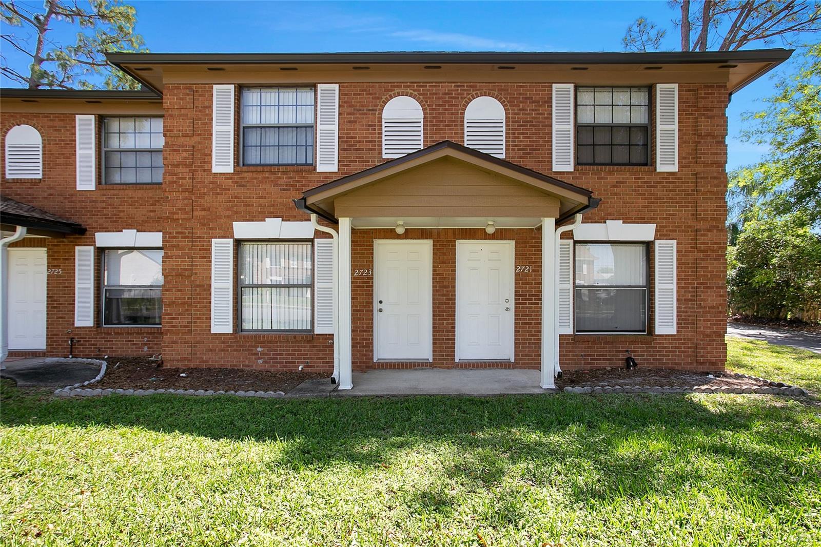 This 2 bedroom, 1.5 bathroom townhouse is located in the Fox Hunt community near local shops, restaurants, and schools, including Waterford Lakes, Avalon Park, and the University of Central Florida. Features include a spacious main living area, a lovely kitchen, laundry room, and private parking. Schedule a showing or submit an application online.
All Real Property Management & Realty residents enjoy convenience and well-maintained homes, with our safe and secure online portal where you can submit maintenance requests and pay online with multiple payment options, and a 24/7 emergency maintenance response team. Please note the listed amenities may not be accurate.