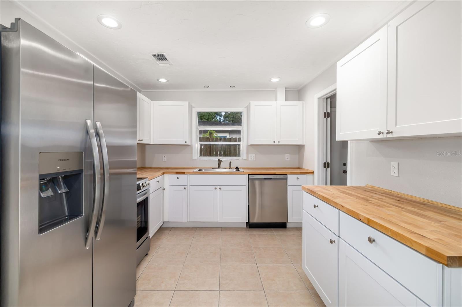 3181 ALTA VISTA STREET