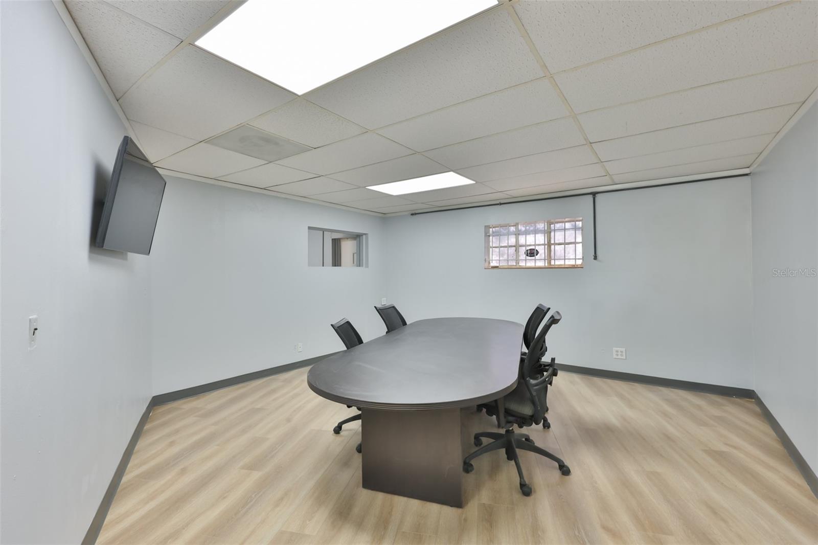 AVALON - Commercial Sale