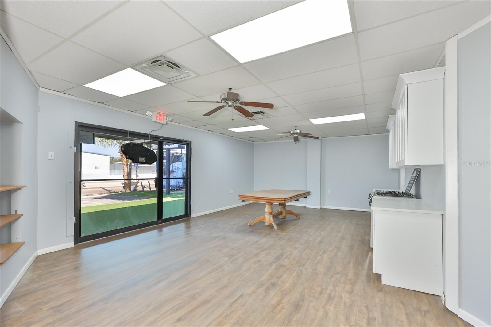 AVALON - Commercial Sale