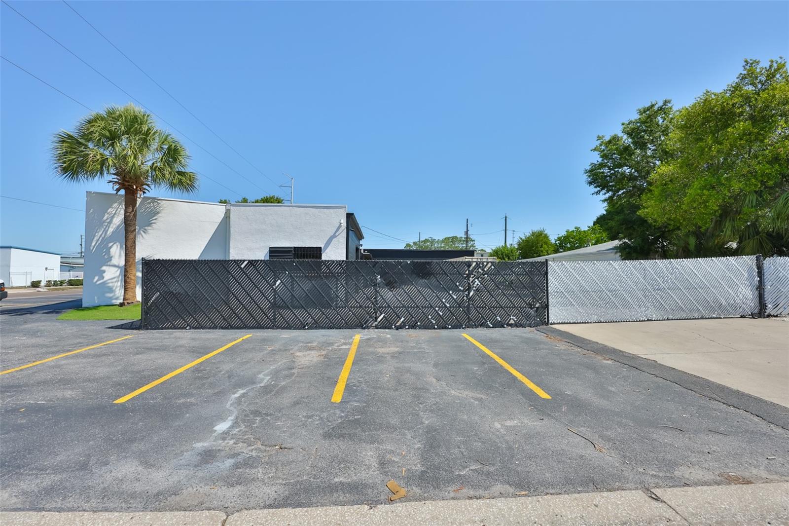 AVALON - Commercial Sale