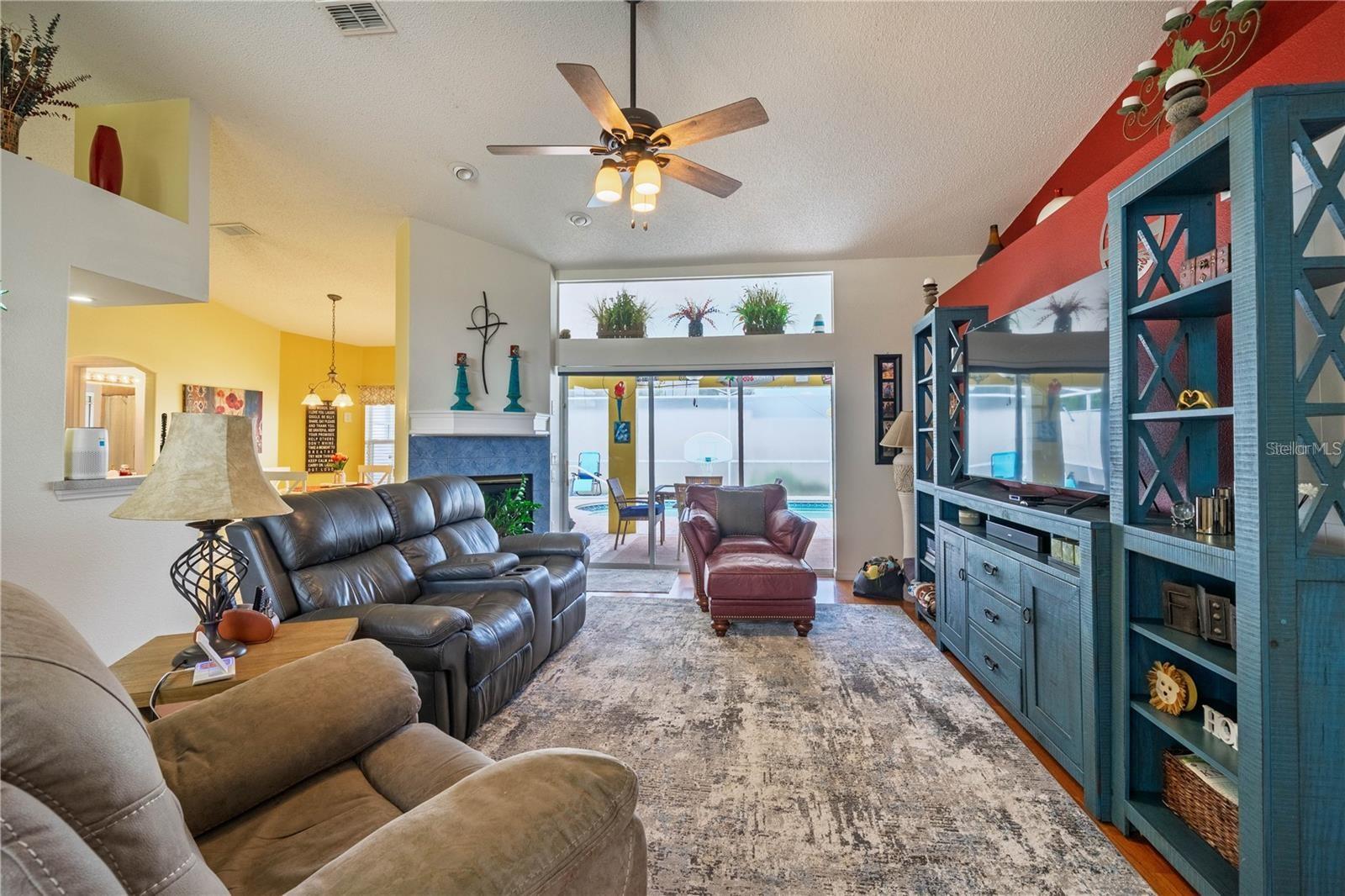 WOODLAND OAKS - Residential