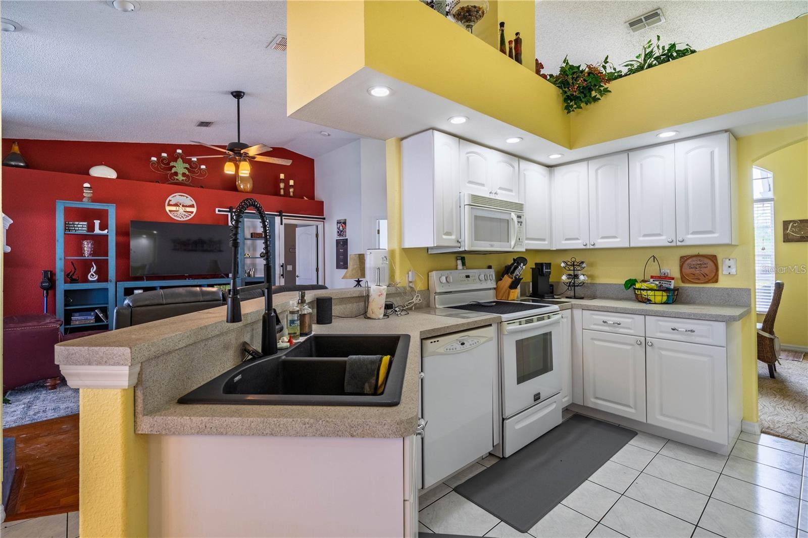 WOODLAND OAKS - Residential