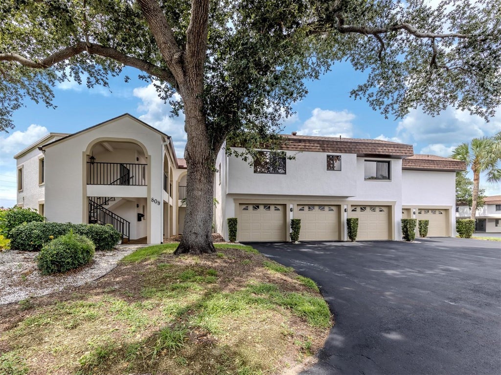 Photo of 808 Capri Isles Blvd #111, Venice, FL 34292 (MLS # N6145196)
