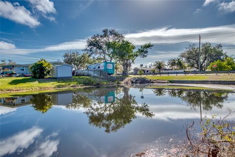 A home in PORT CHARLOTTE