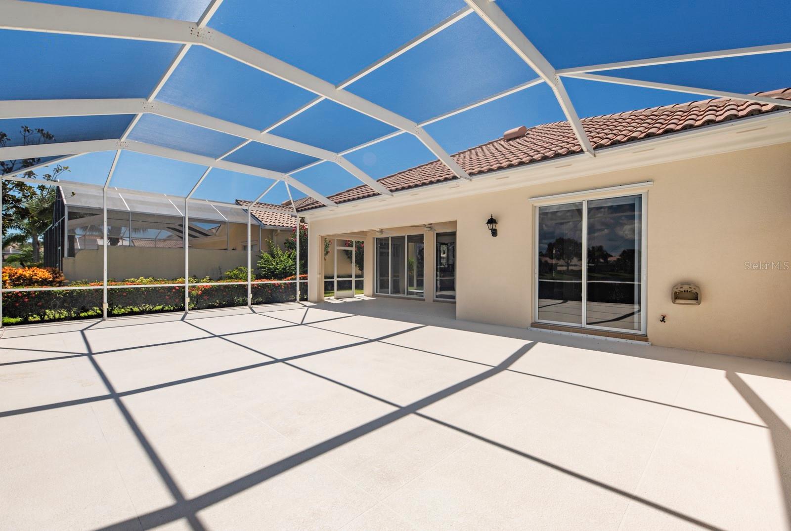 VILLAGEWALK - Residential