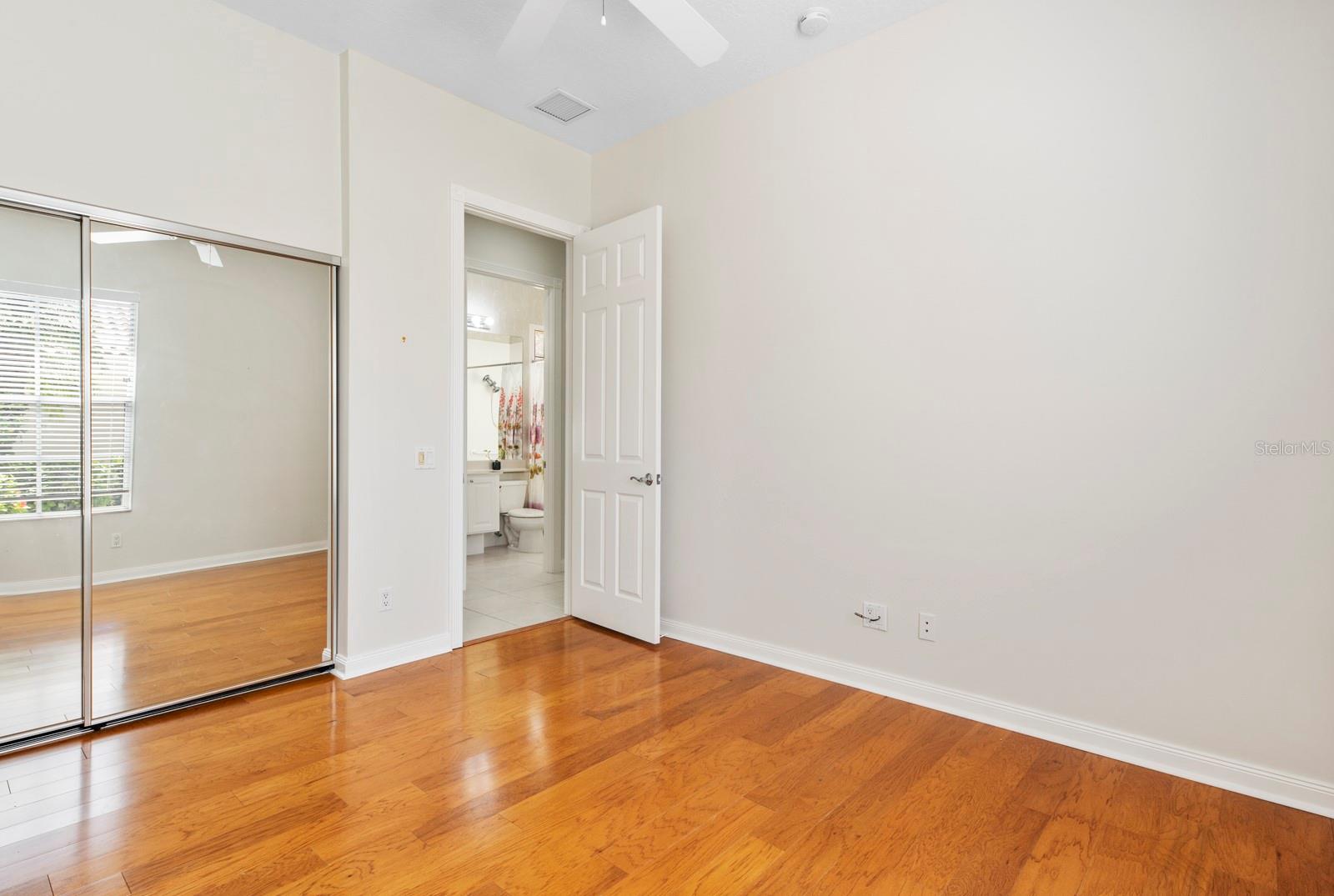 VILLAGEWALK - Residential