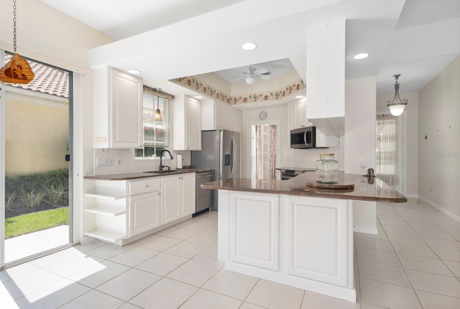 VILLAGEWALK - Residential