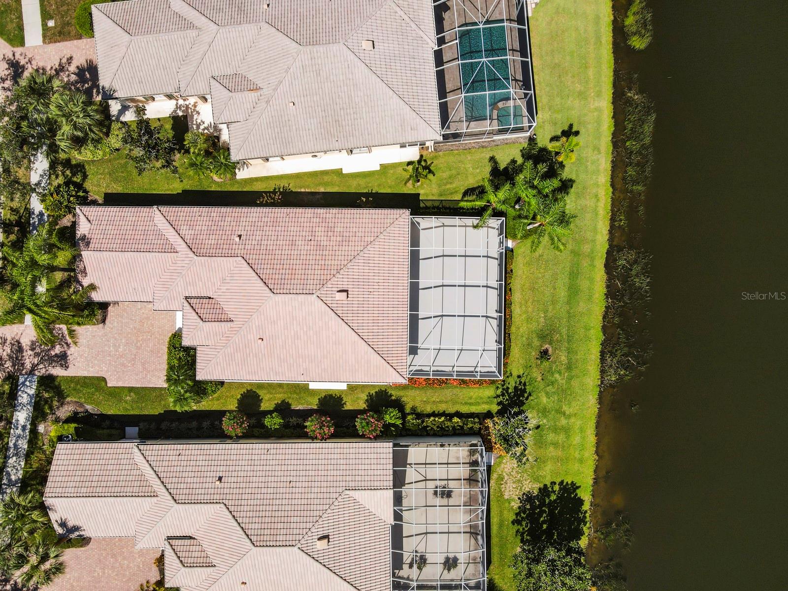 VILLAGEWALK - Residential