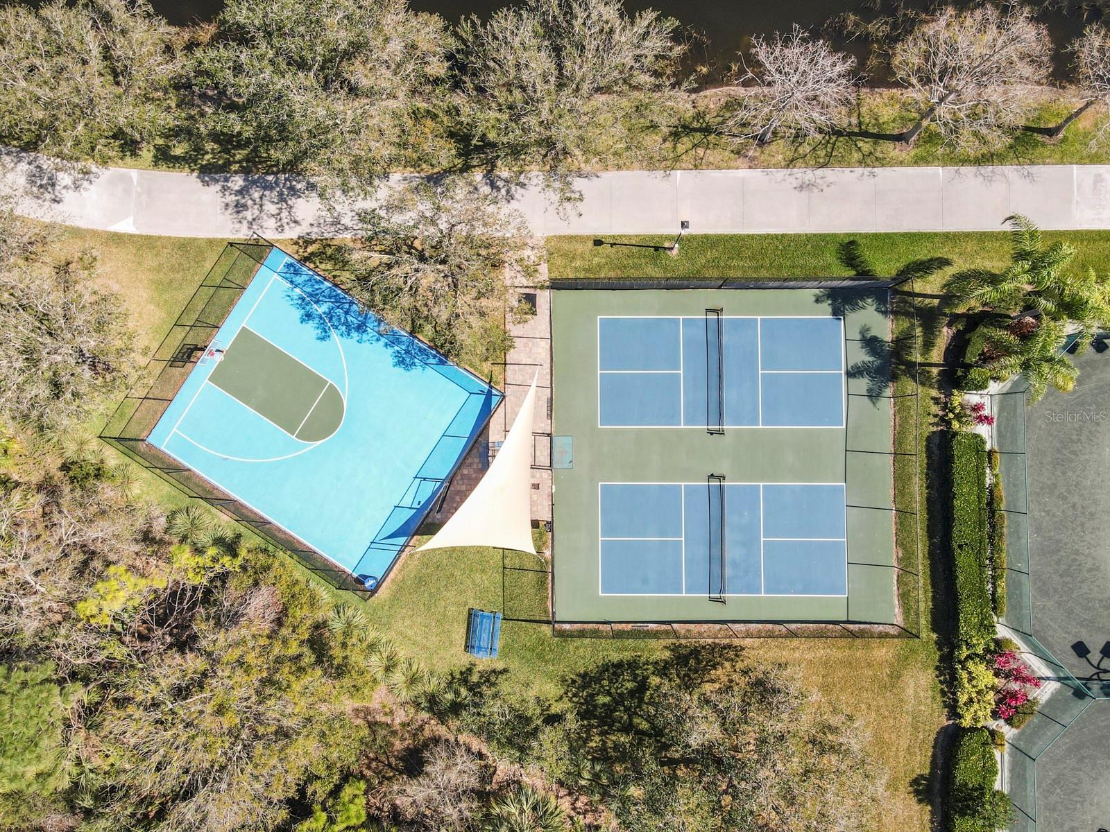 VILLAGEWALK - Residential