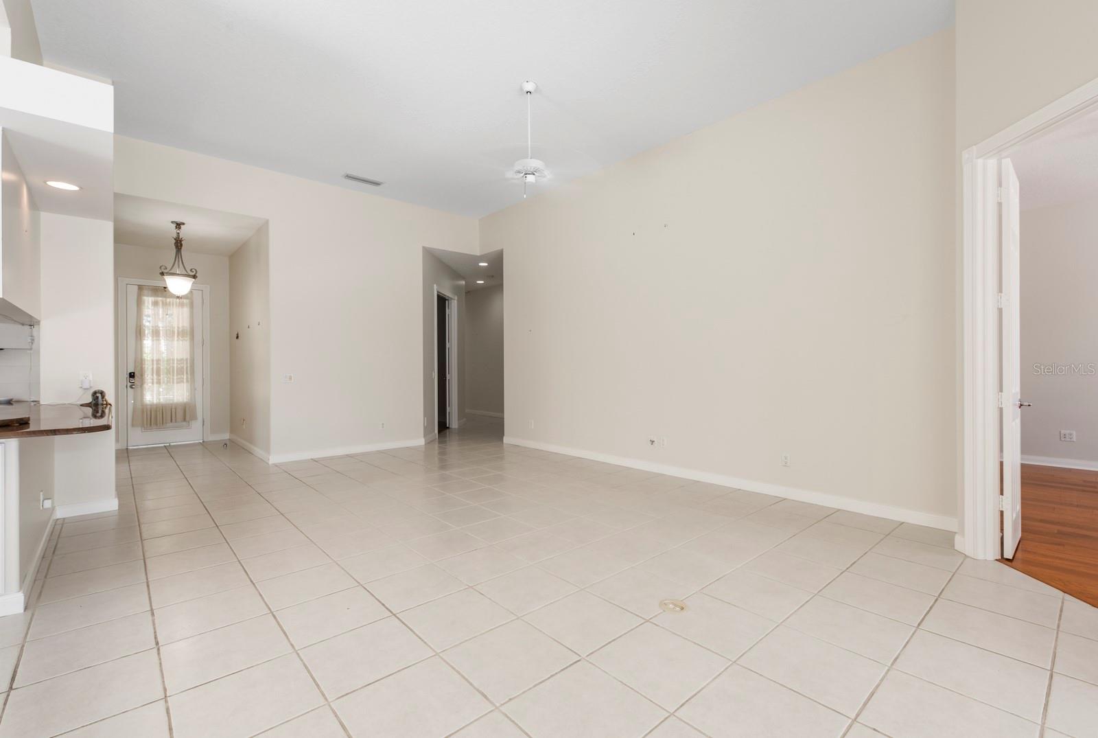 VILLAGEWALK - Residential