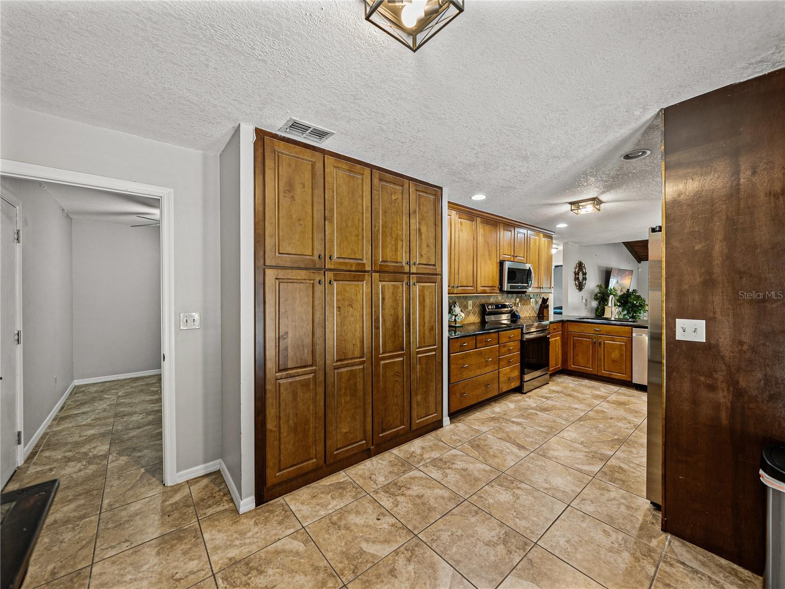 LAKE BERNADETTE GARDENS - Residential