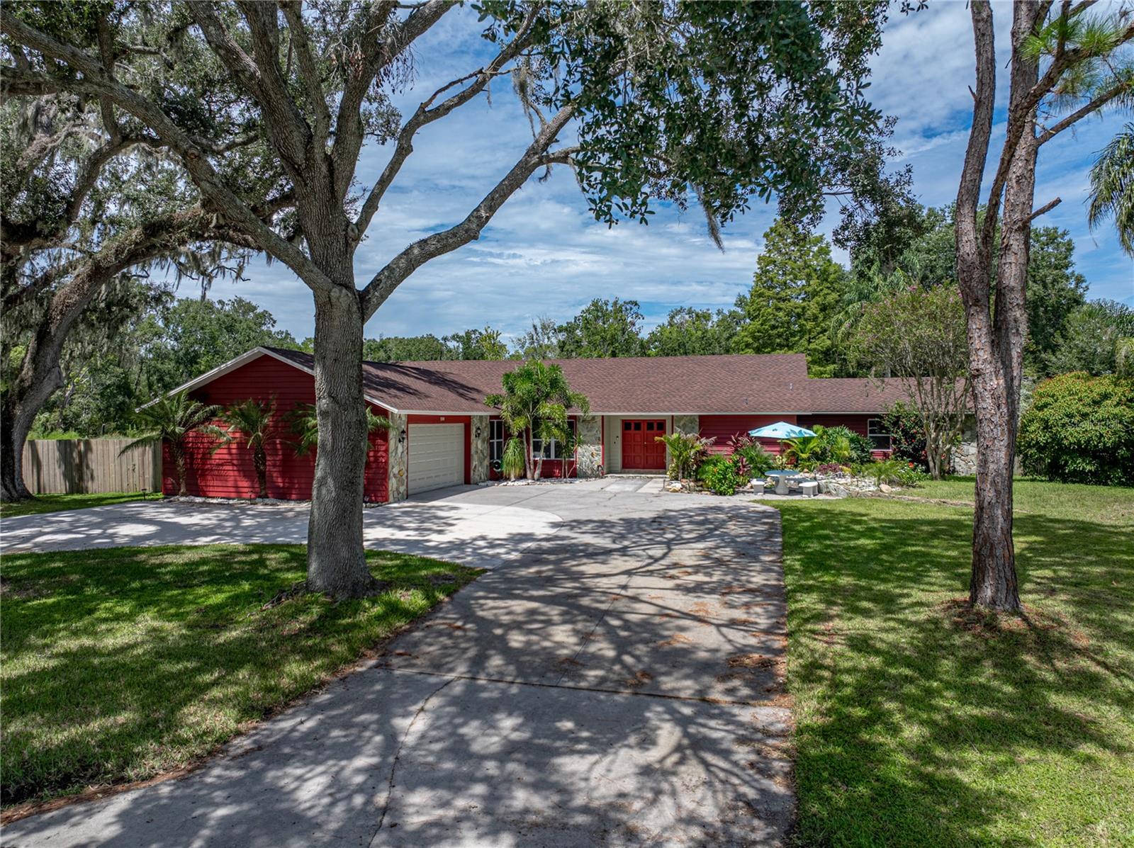 LAKE BERNADETTE GARDENS - Residential
