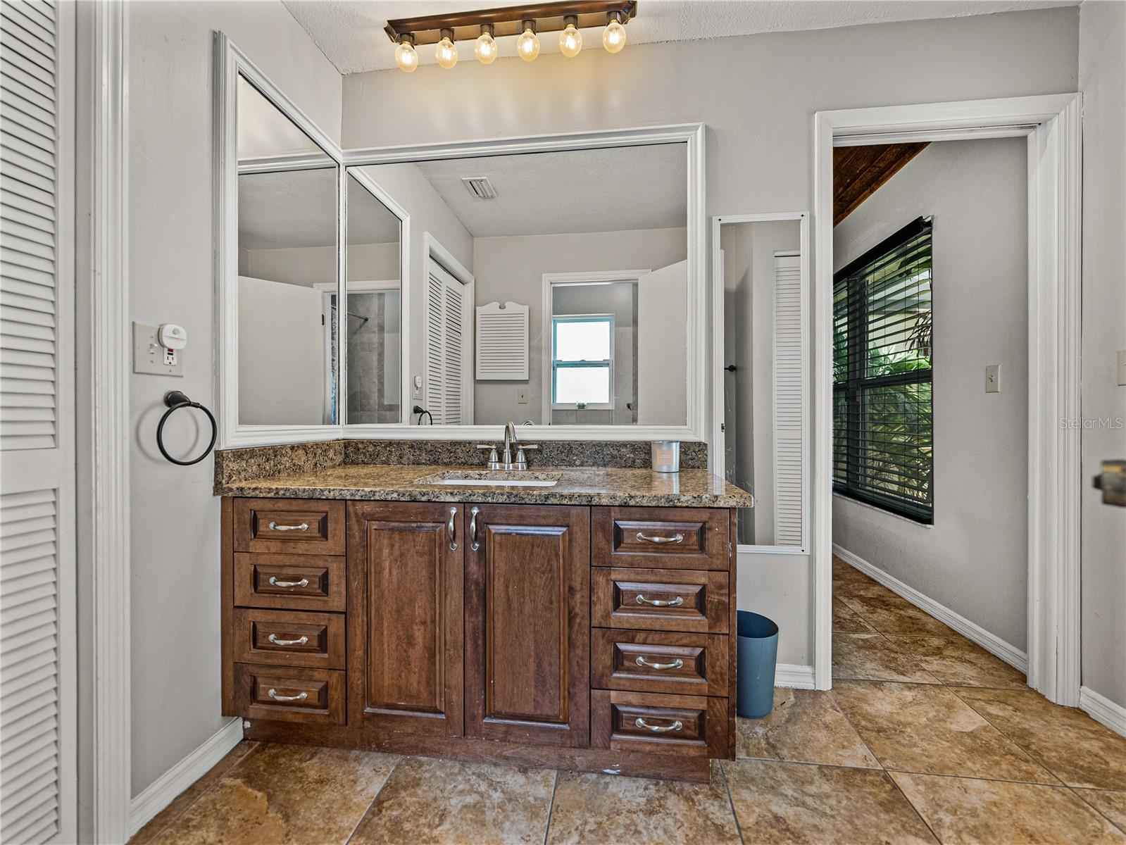 LAKE BERNADETTE GARDENS - Residential