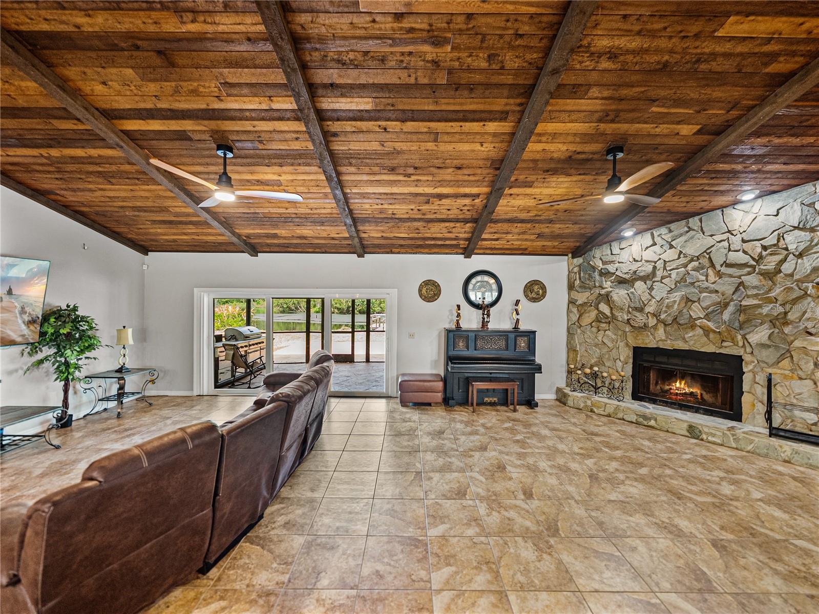 LAKE BERNADETTE GARDENS - Residential