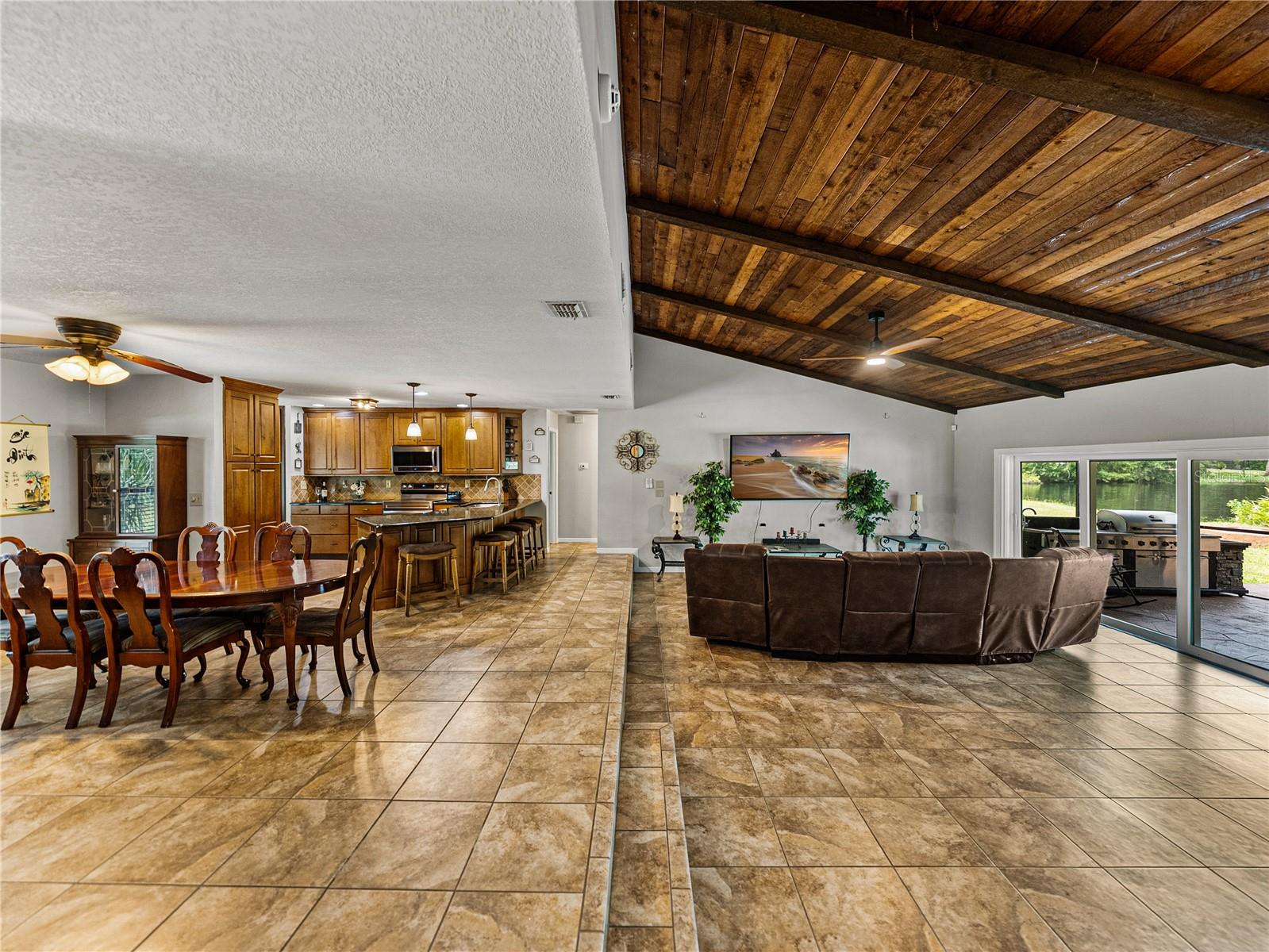 LAKE BERNADETTE GARDENS - Residential