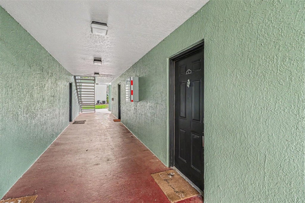 Photo of 2031 Dixie Belle Drive #2031C, Orlando, FL 32812 (MLS # O6412515)