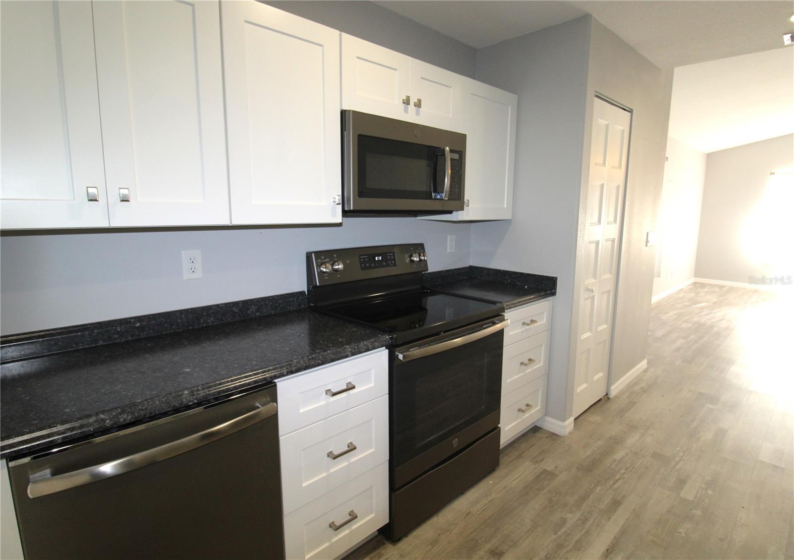 5814 RICHARD PLACE