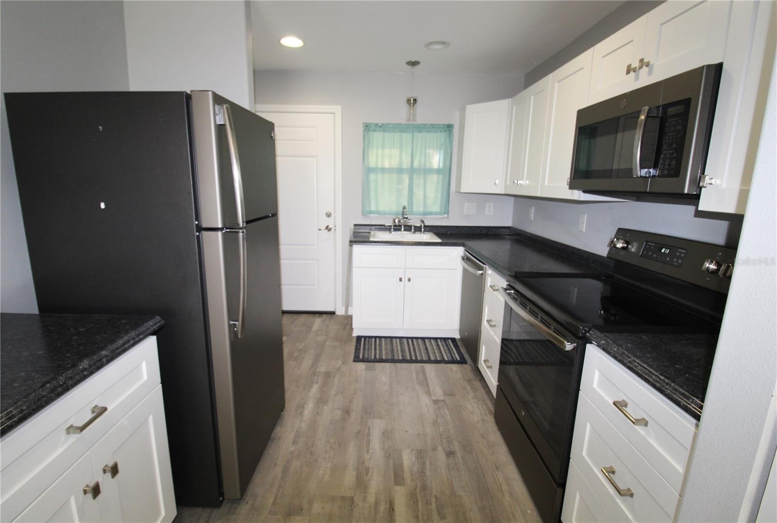 5814 RICHARD PLACE